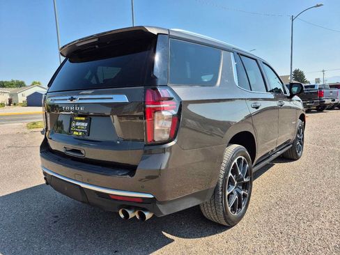 Used 2021 Chevrolet Tahoe High Country w/ Premium Package AWD/4WD image 3