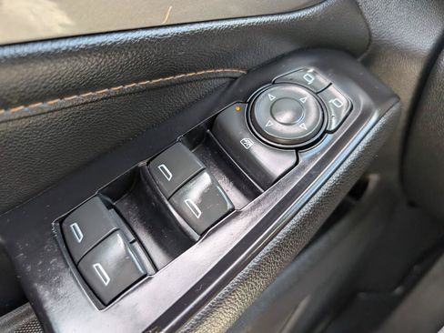 Used 2019 Chevrolet Traverse LS AWD/4WD image 33