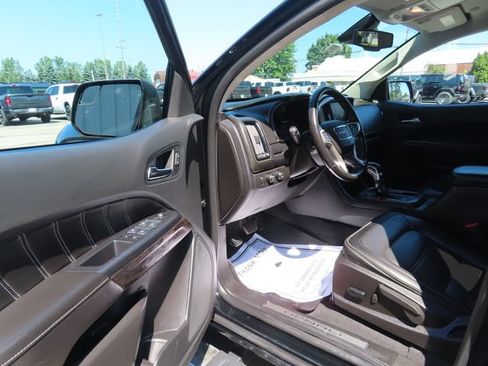 Used 2022 GMC Canyon Denali AWD/4WD image 17