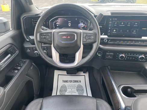 Used 2025 GMC Sierra 2500 SLT image 10