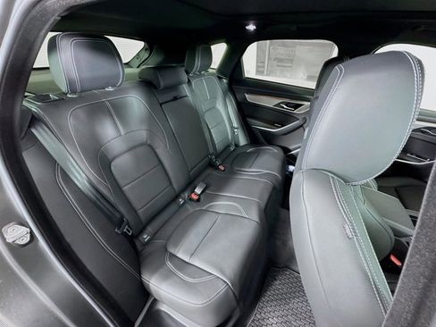 Used 2026 Jaguar F-PACE R-Dynamic S image 29