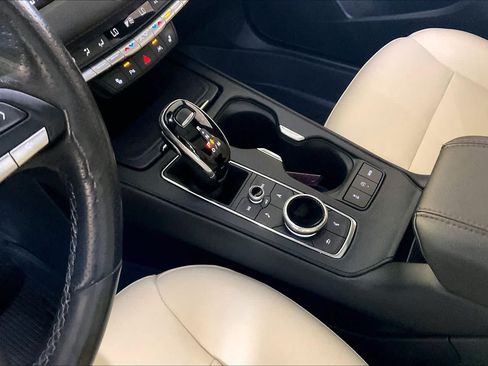 Used 2020 Cadillac XT4 Sport w/ Cold Weather Package FWD image 15