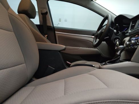 Used 2020 Hyundai Elantra SEL w/ Winter Weather Package FWD image 21