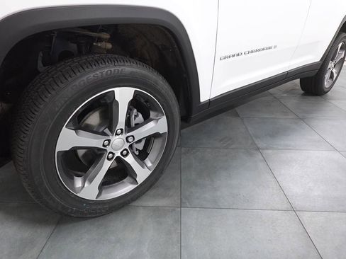 New 2026 Jeep Grand Cherokee Limited image 31