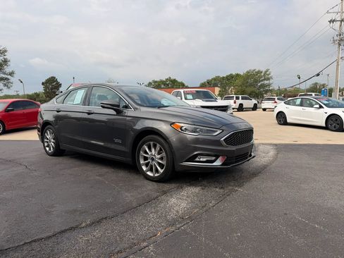 Used 2017 Ford Fusion Energi Platinum FWD image 9