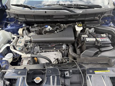 Used 2020 Nissan Rogue SV image 31