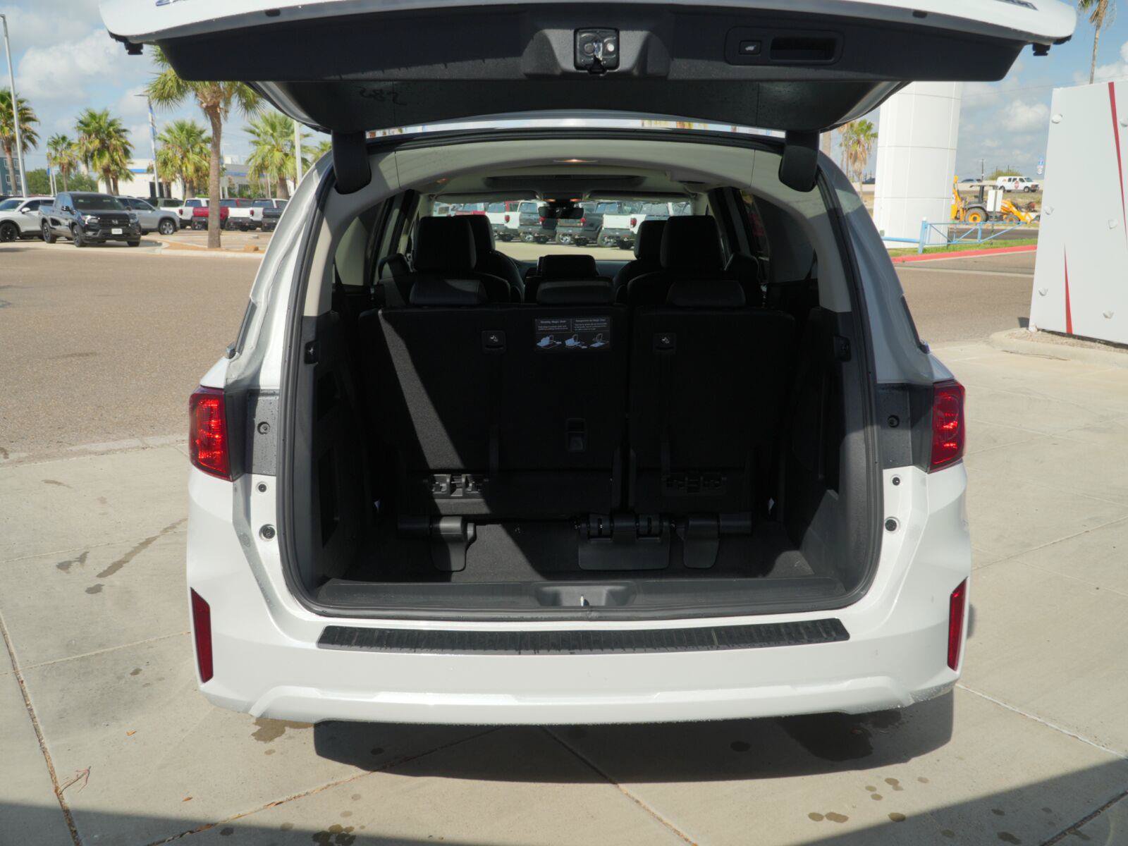 New 2027 Honda Odyssey EX-L image 8