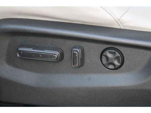 Used 2017 Honda CR-V EX-L image 14