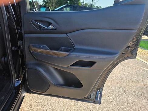 Used 2023 GMC Acadia SLE w/ Driver Convenience Package AWD/4WD image 12