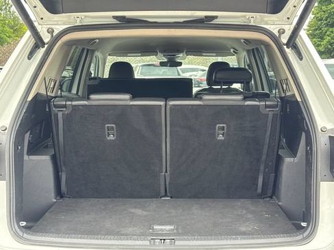 Used 2024 Volkswagen Atlas SE FWD image 13