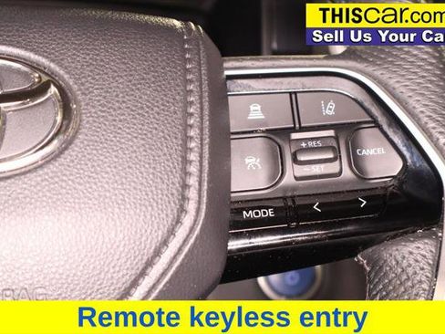 Used 2023 Toyota Sequoia Platinum image 16