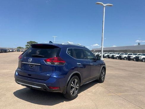 Used 2019 Nissan Rogue SV w/ Sun & Sound Touring Package FWD image 20