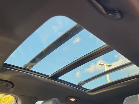 Used 2021 Chevrolet TrailBlazer ACTIV w/ Sun and Liftgate Package image 12