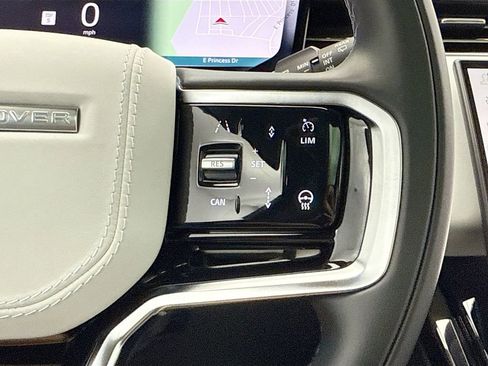 Used 2024 Land Rover Range Rover Sport SE image 12