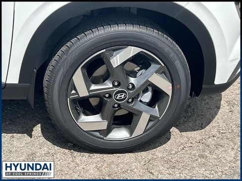 New 2026 Hyundai Venue SEL FWD image 9