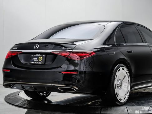 Used 2024 Mercedes-Benz S 580 4MATIC Sedan w/ AMG Line image 18
