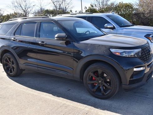 Used 2023 Ford Explorer ST w/ Equipment Group 401A image 4