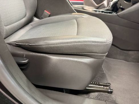 Used 2025 Buick Encore GX Preferred FWD image 29