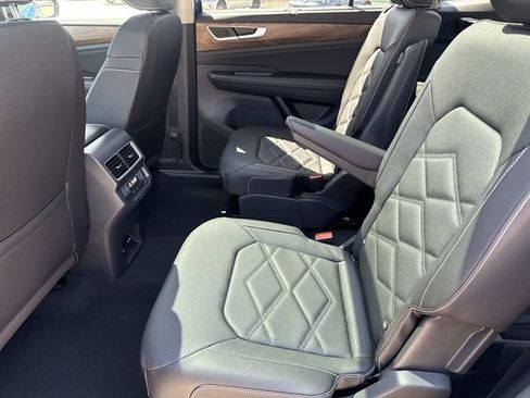 New 2026 Volkswagen Atlas SE FWD image 11