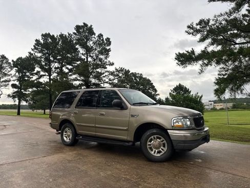 Used 2002 Ford Expedition XLT RWD image 11