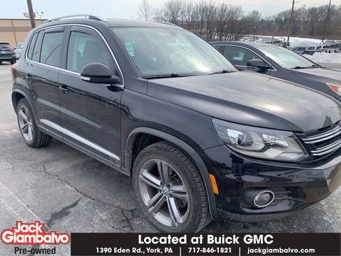 Used 2017 Volkswagen Tiguan Sport image 1