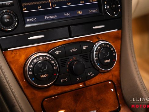 Used 2009 Mercedes-Benz SL 550 image 24