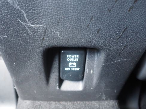 Used 2023 Mitsubishi Eclipse Cross SE image 19