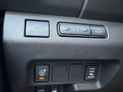 Used 2022 Nissan Frontier SV w/ Technology Package image 15