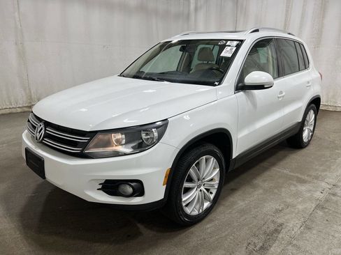 Used 2015 Volkswagen Tiguan SE image 1