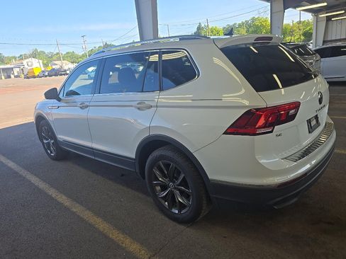 Used 2023 Volkswagen Tiguan SE AWD/4WD image 4