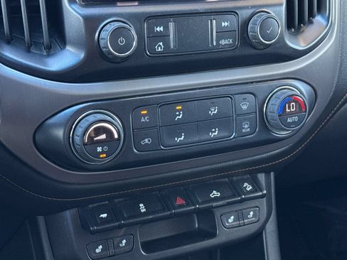 Certified 2022 GMC Canyon AT4 w/ Trailering Package AWD/4WD image 20
