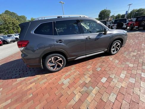 Used 2023 Subaru Forester Touring AWD/4WD image 35