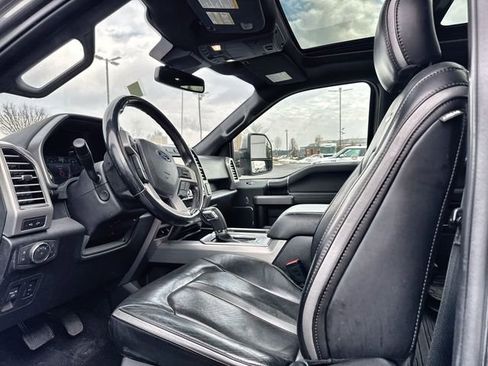 Used 2019 Ford F150 Platinum w/ Equipment Group 701A Luxury image 11