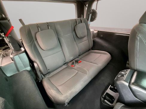 Used 2022 Jeep Wrangler Sport AWD/4WD image 17