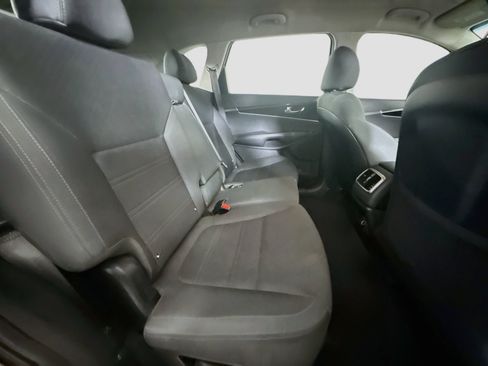 Used 2020 Kia Sorento L FWD image 27
