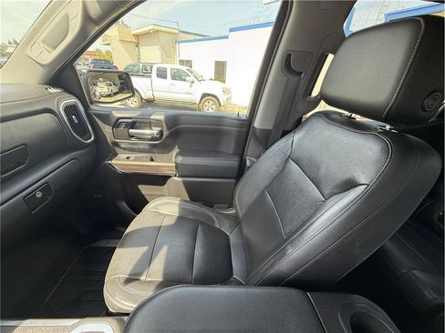 Used 2019 Chevrolet Silverado 1500 LT Trail Boss AWD/4WD image 31