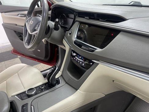 Used 2021 Cadillac XT5 Premium Luxury FWD image 21