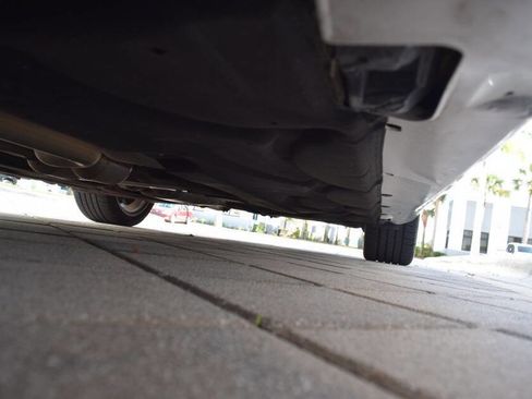 Used 2014 Mercedes-Benz E 350 Sedan image 98