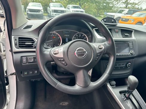 Used 2018 Nissan Sentra S FWD image 11