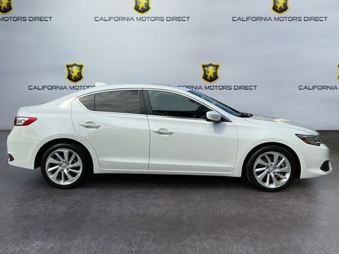 Used 2017 Acura ILX w/ Premium Package image 4