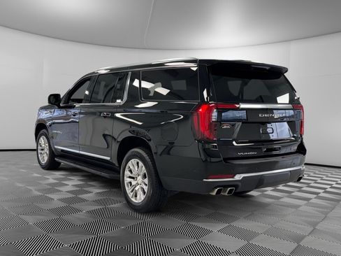 Used 2025 GMC Yukon XL Denali image 6