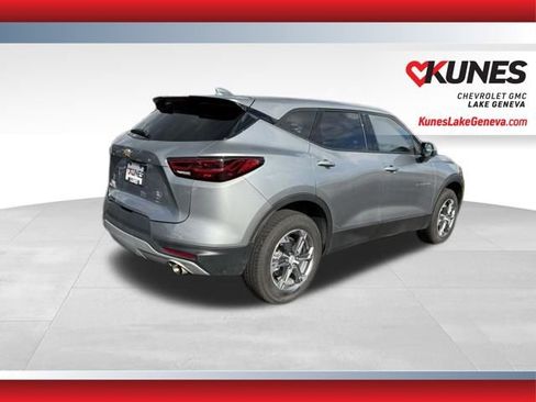 Used 2025 Chevrolet Blazer LT image 5