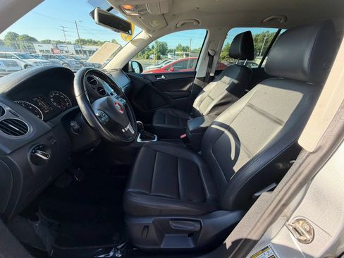 Used 2016 Volkswagen Tiguan S FWD image 23
