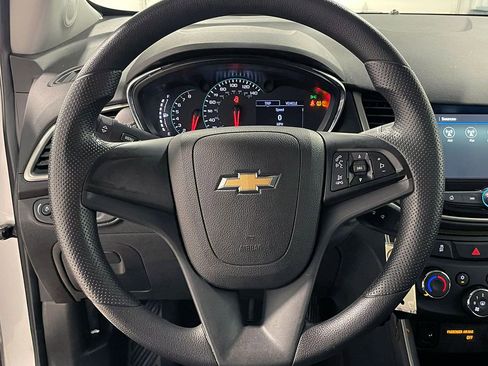 Used 2019 Chevrolet Trax LS FWD image 27