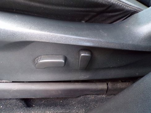 Used 2019 Subaru Ascent Premium image 19