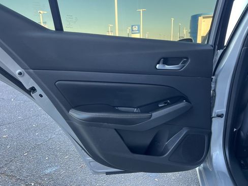 Used 2021 Nissan Altima 2.5 SV image 16