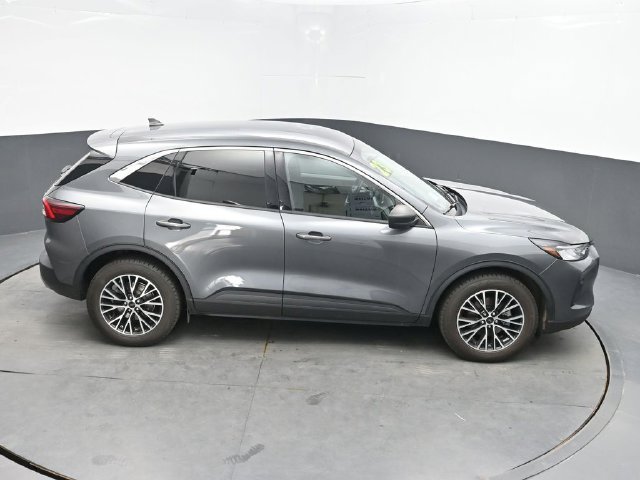 Used 2023 Ford Escape Active w/ Tech Pack #1 AWD/4WD image 39