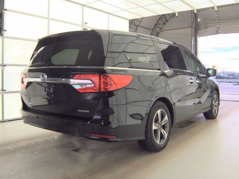 Used 2018 Honda Odyssey Touring image 4
