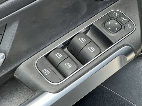 New 2026 Mercedes-Benz GLB 250 4MATIC image 20