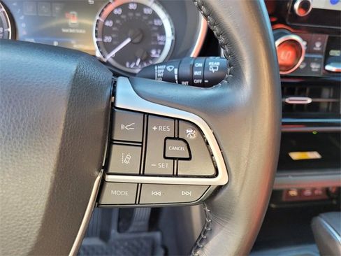 Used 2023 Toyota Highlander XSE image 34